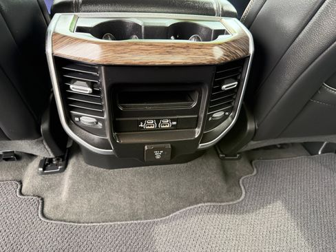 Used 2020 RAM 1500 Laramie AWD/4WD image 8