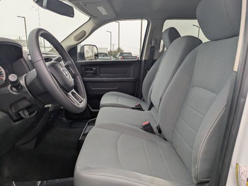 Used 2018 RAM 2500 Tradesman w/ Chrome Appearance Group image 25