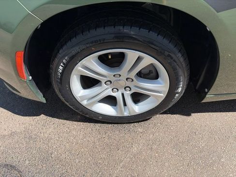 Used 2019 Dodge Charger SXT RWD image 40