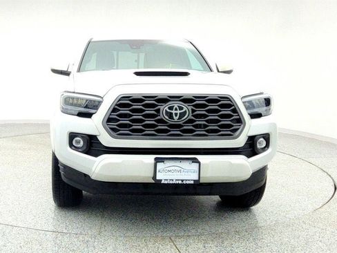 Used 2022 Toyota Tacoma TRD Sport image 2