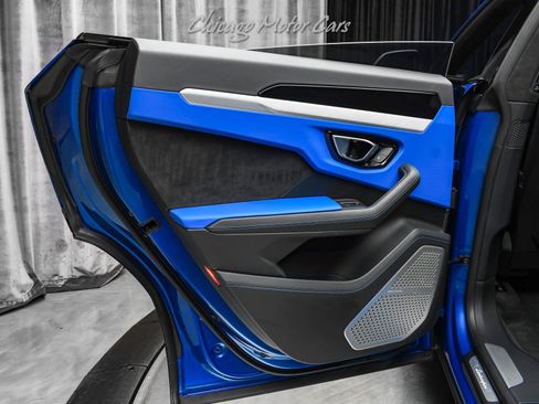 Used 2022 Lamborghini Urus image 36