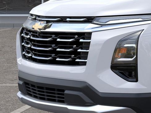 New 2025 Chevrolet Equinox LT w/ Safety and Technology Package image 45