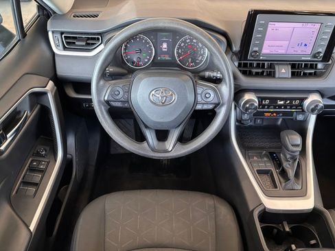 Used 2022 Toyota RAV4 XLE image 26