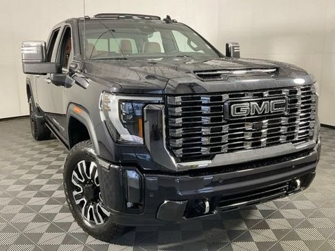 Used 2024 GMC Sierra 2500 Denali Ultimate w/ Max Trailering Package AWD/4WD image 47