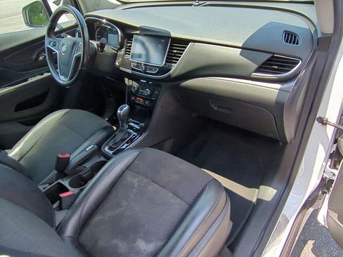 Used 2021 Buick Encore Preferred w/ Safety Package image 39