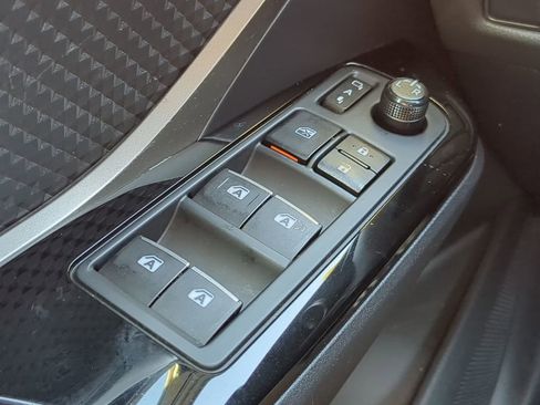 Used 2019 Toyota C-HR XLE image 30