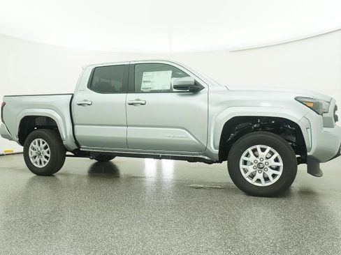 New 2026 Toyota Tacoma SR5 RWD image 13