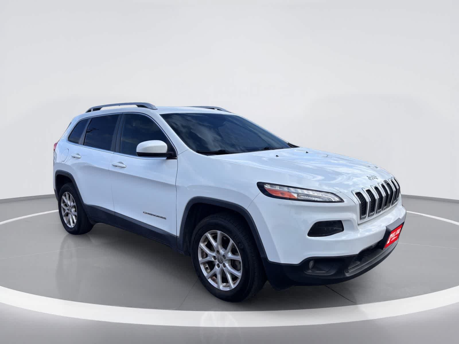 Used 2017 Jeep Cherokee Latitude w/ Safety/Convenience Group AWD/4WD image 7
