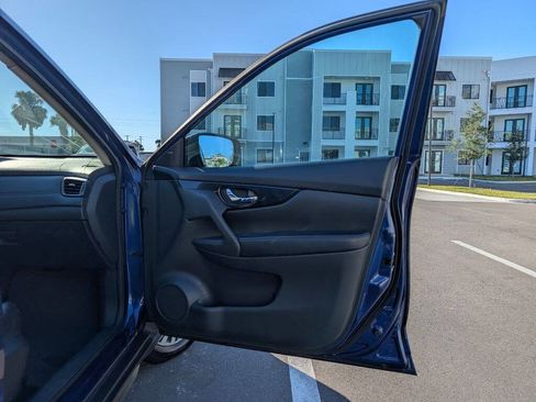 Used 2017 Nissan Rogue SL w/ SL Premium Package image 24