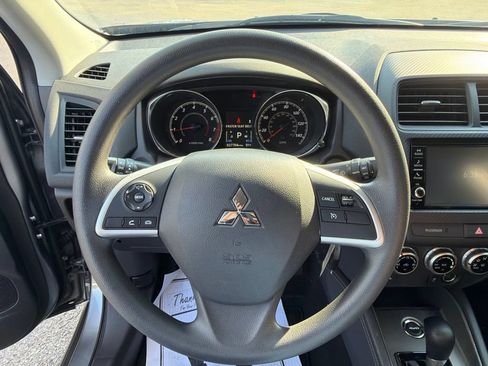 Used 2025 Mitsubishi Outlander Sport ES AWD/4WD image 13