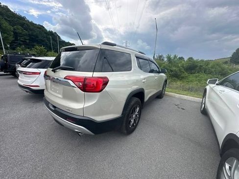 Used 2017 GMC Acadia SLT AWD/4WD image 22