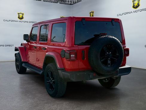 Used 2021 Jeep Wrangler Unlimited Sahara image 3