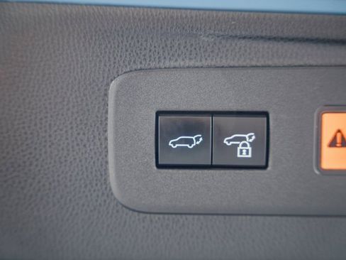 Used 2024 Toyota Land Cruiser image 11