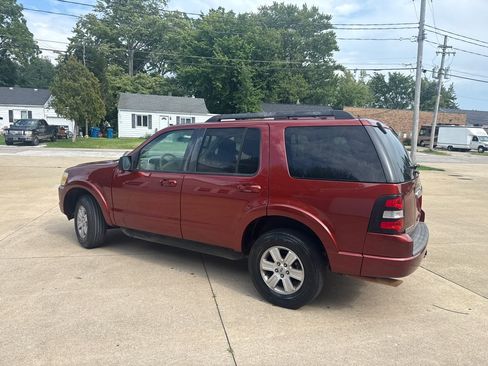 Used 2010 Ford Explorer XLT AWD/4WD image 5
