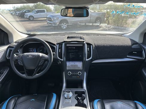 Used 2023 Ford Edge SE w/ Black Appearance Package image 16