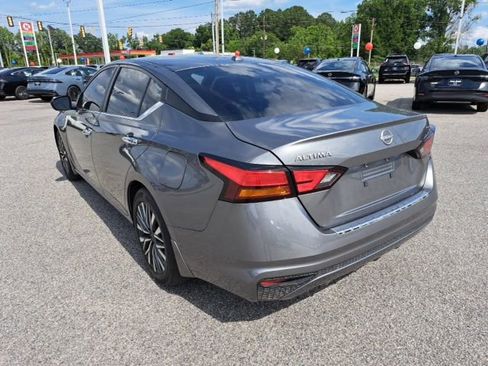 Used 2023 Nissan Altima 2.5 SV FWD image 8
