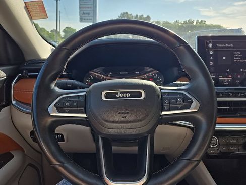 Used 2022 Jeep Compass Limited AWD/4WD image 39