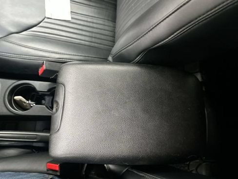 Used 2017 Jeep Wrangler Unlimited Sahara w/ Dual Top Group AWD/4WD image 23