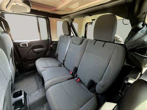 Used 2025 Jeep Wrangler Unlimited Sport AWD/4WD image 22