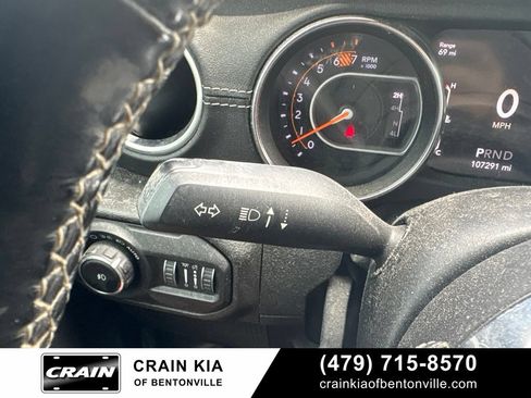 Used 2018 Jeep Wrangler Unlimited Sahara AWD/4WD image 23