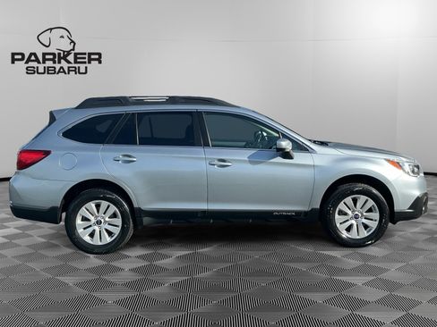 Used 2016 Subaru Outback 2.5i Premium image 6