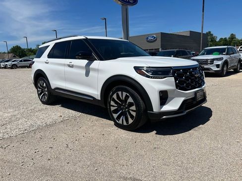 Used 2025 Ford Explorer Platinum w/ LUX Leather Package AWD/4WD image 2