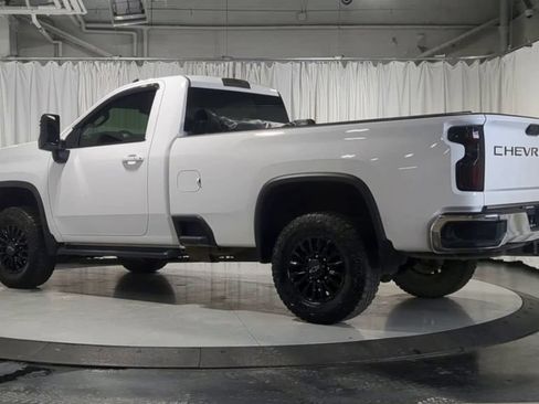 Used 2022 Chevrolet Silverado 2500 LT w/ Convenience Package AWD/4WD image 8