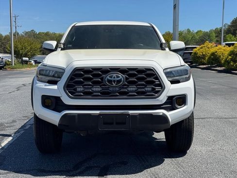 Used 2021 Toyota Tacoma TRD Off-Road w/ Technology Package AWD/4WD image 8