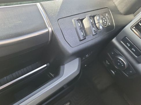 Used 2019 Ford F150 Raptor w/ Equipment Group 802A Luxury image 30