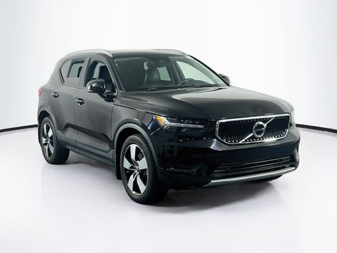Used 2020 Volvo XC40 T5 Momentum AWD/4WD image 3