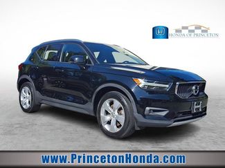 Used 2021 Volvo XC40 T5 Momentum AWD/4WD video 1