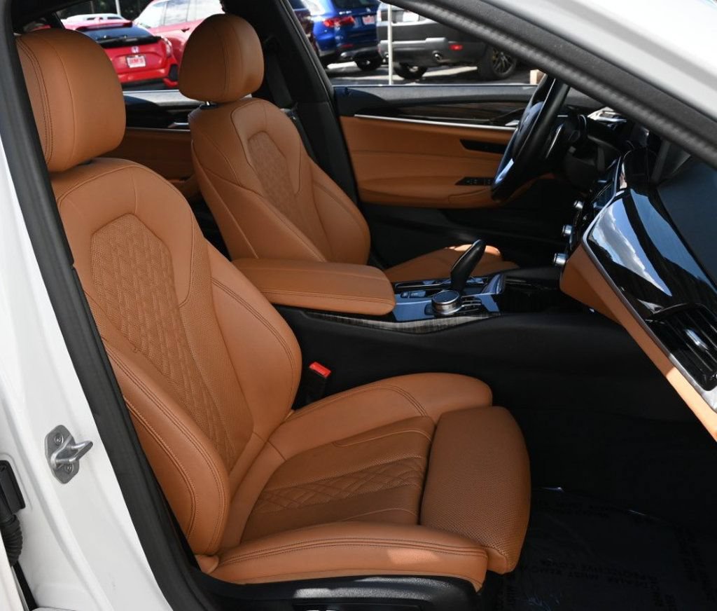 Used 2023 BMW 530e w/ Convenience Package RWD image 18