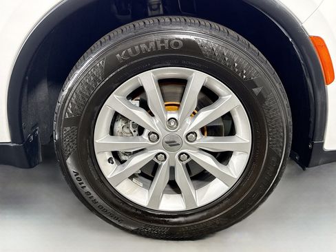 Used 2021 Dodge Durango SXT image 32