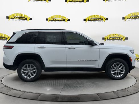 New 2025 Jeep Grand Cherokee Laredo image 6