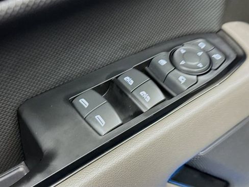 Used 2022 Chevrolet Silverado 1500 ZR2 w/ Technology Package image 21