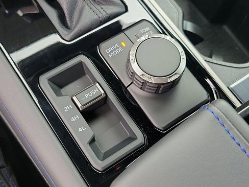 New 2026 Toyota Tundra Platinum image 27