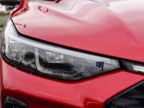 Used 2023 Ford Escape Platinum image 3