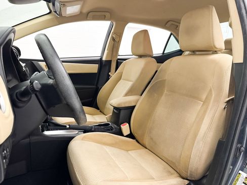 Used 2017 Toyota Corolla LE w/ Carpet Mat Package (TMS) FWD image 12