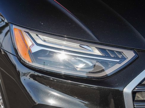 Used 2023 Audi SQ5 Premium Plus w/ Premium Plus Package image 34