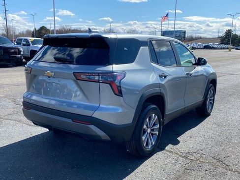 Used 2026 Chevrolet Equinox LT image 4