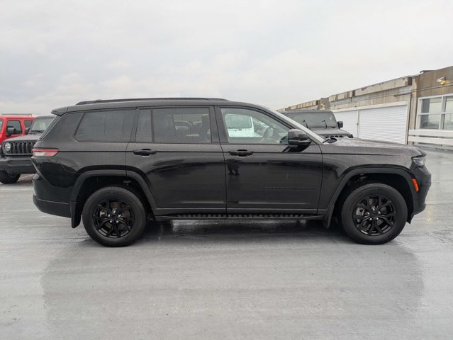 Certified 2024 Jeep Grand Cherokee L Altitude AWD/4WD image 2