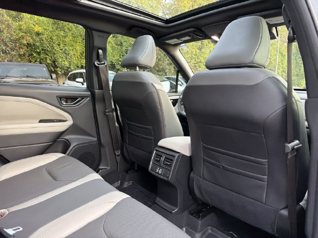 Used 2025 Subaru Forester Limited w/ Popular Package #2 AWD/4WD image 17