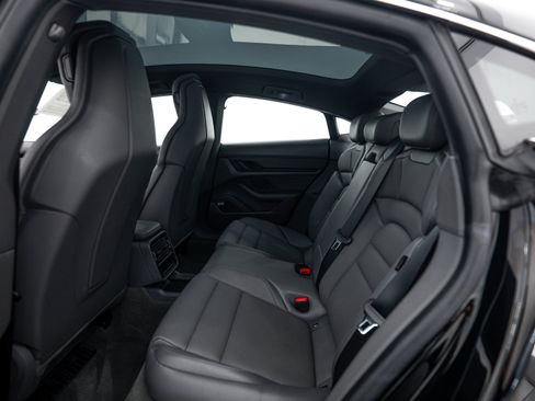 Certified 2022 Porsche Taycan 4S AWD/4WD image 21