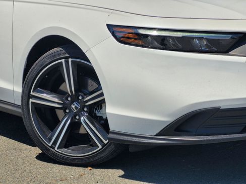 Used 2023 Honda Accord Sport image 11