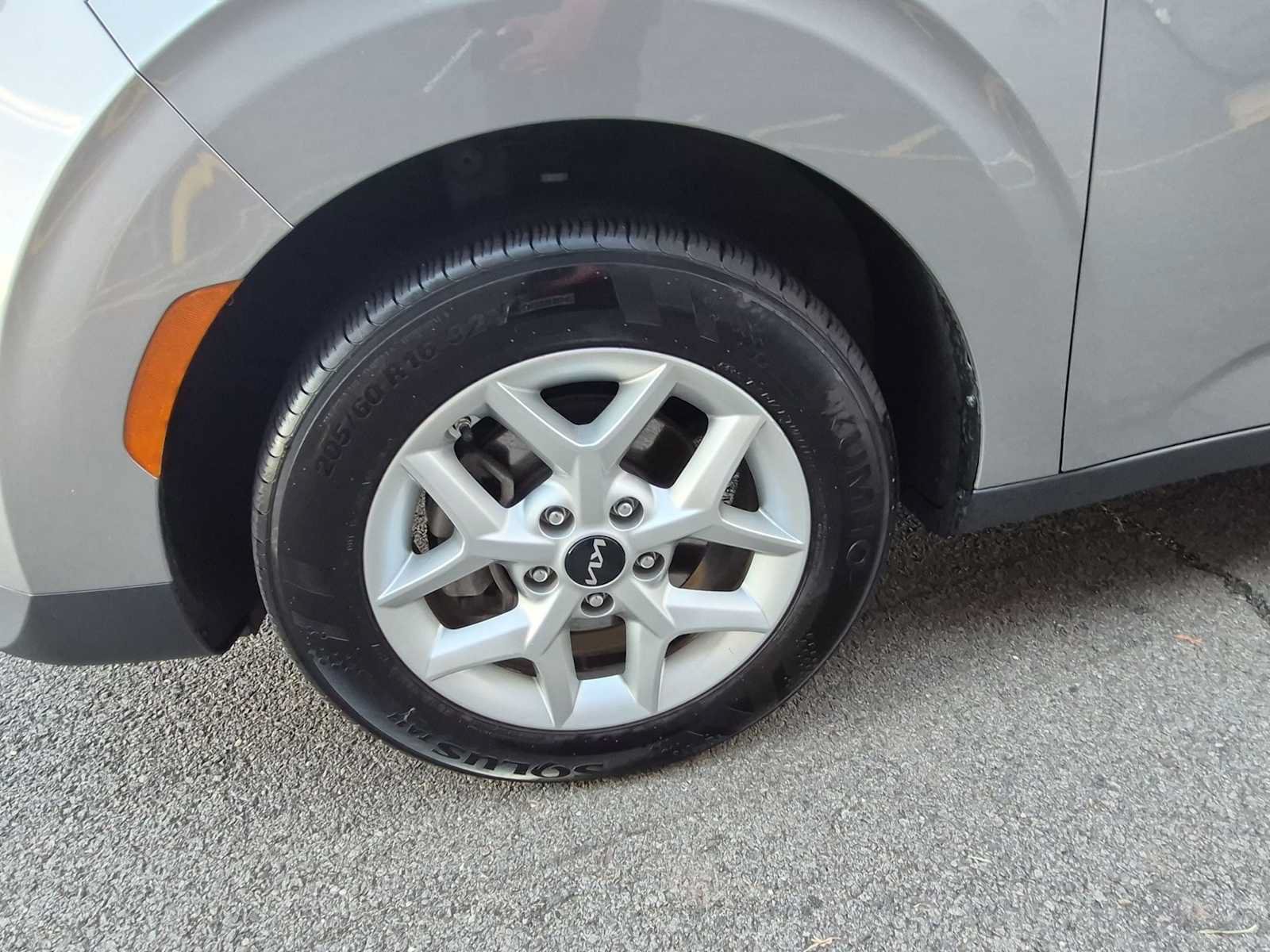 Used 2024 Kia Soul LX w/ Option Group 015 FWD image 14