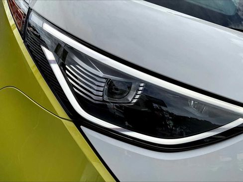 New 2025 Volkswagen ID. Buzz 1st Edition image 13