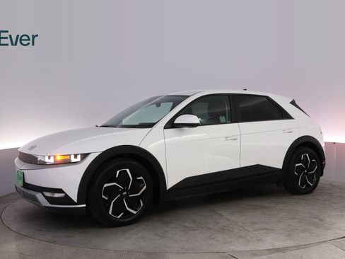 Used 2024 Hyundai Ioniq 5 SEL RWD image 18