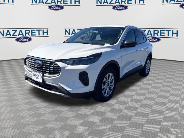 Used 2023 Ford Escape Active AWD/4WD image 3