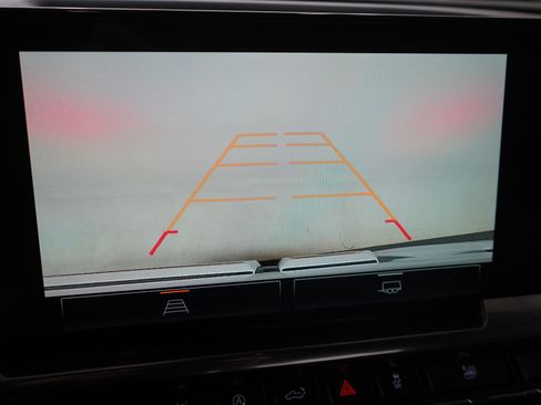 Used 2024 GMC Sierra 1500 Elevation image 28