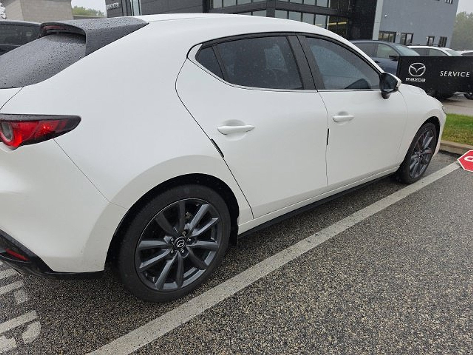Used 2023 MAZDA MAZDA3 s FWD image 14